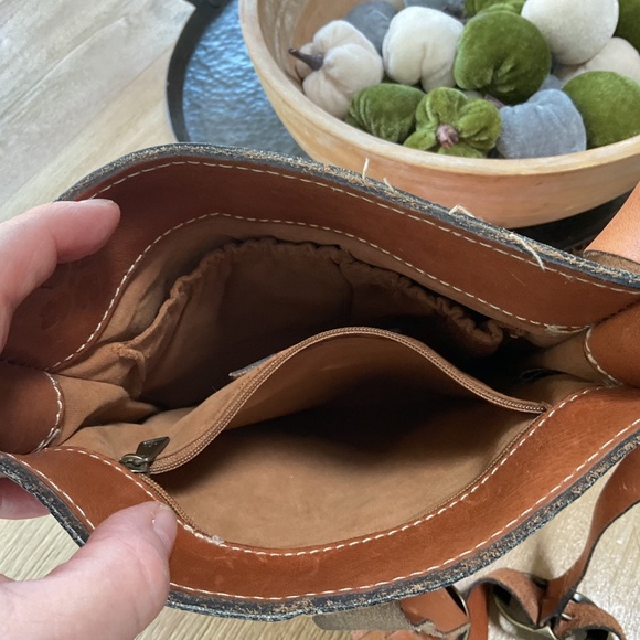 Patricia Nash Pink Floral Venezia Leather Crossbody Bag - Picture 7 of 10